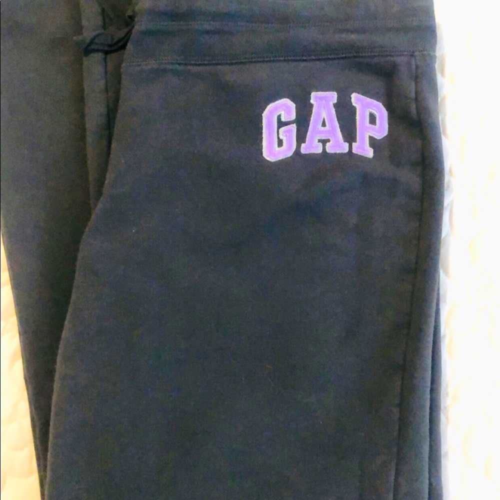 GAP sweatpants